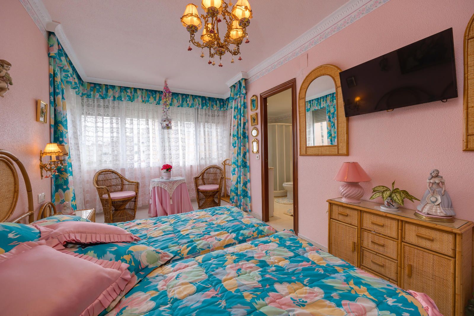 Útulný apartmán s bazénem a garáží v La Mata, Torrevieja – top lokalita pro bydlení i investici