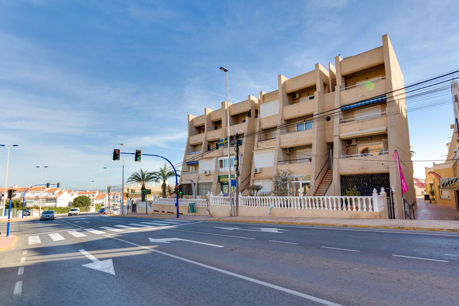 Útulný apartmán s bazénem a garáží v La Mata, Torrevieja – top lokalita pro bydlení i investici