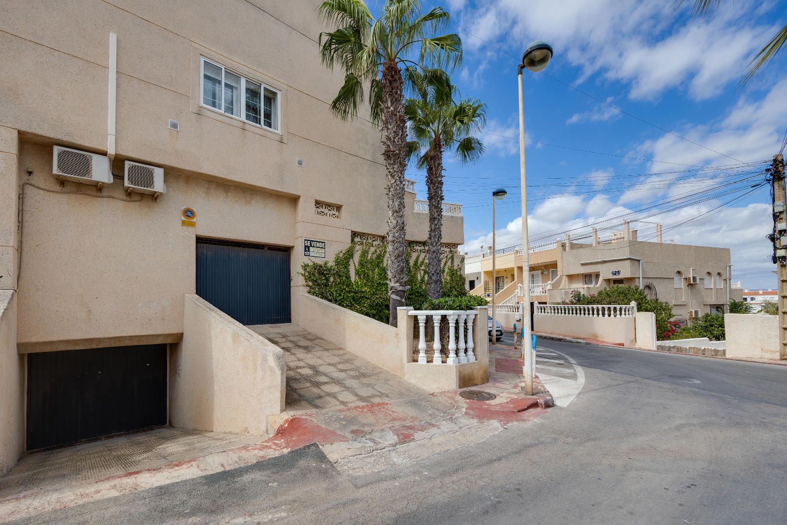 Útulný apartmán s bazénem a garáží v La Mata, Torrevieja – top lokalita pro bydlení i investici