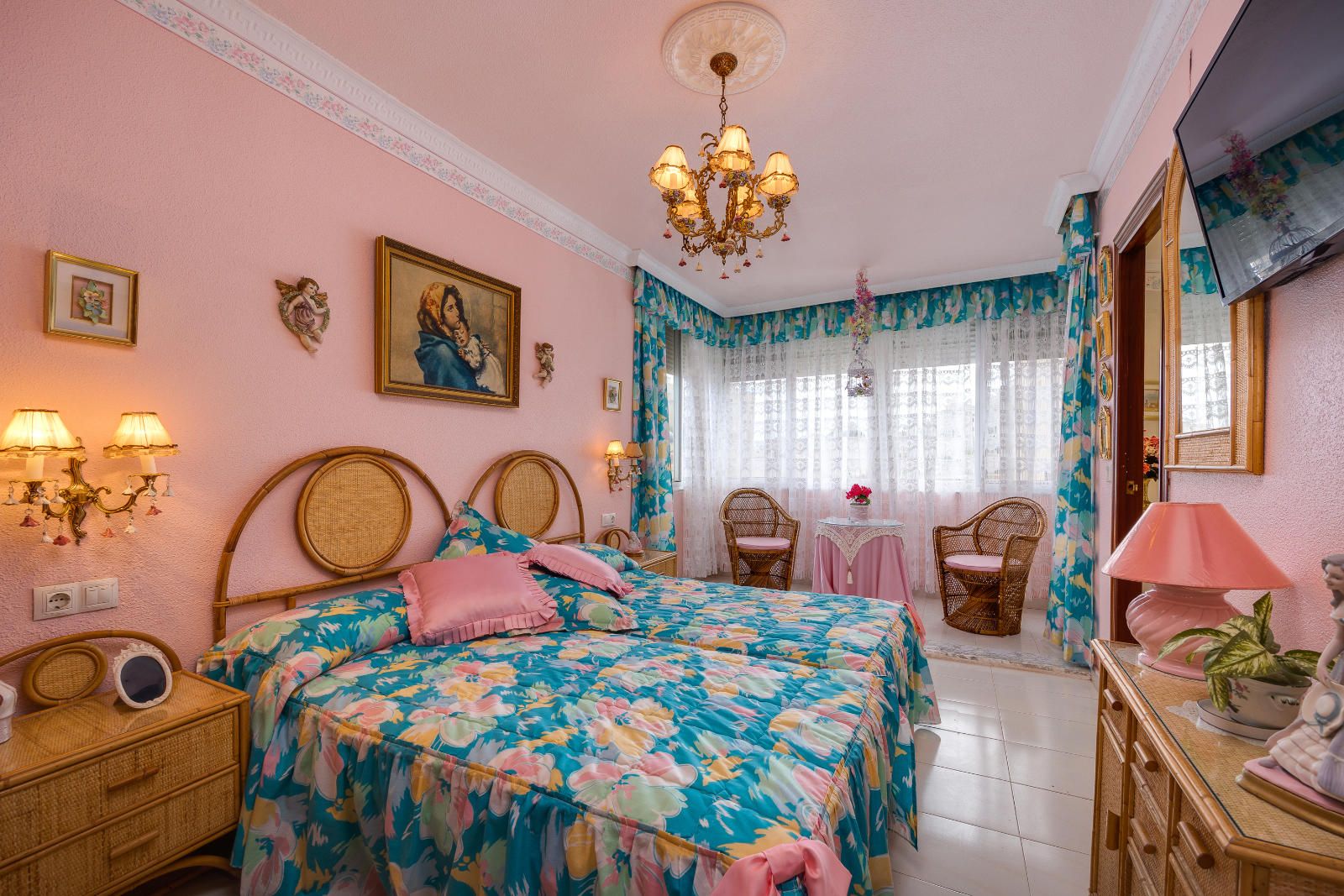 Útulný apartmán s bazénem a garáží v La Mata, Torrevieja – top lokalita pro bydlení i investici