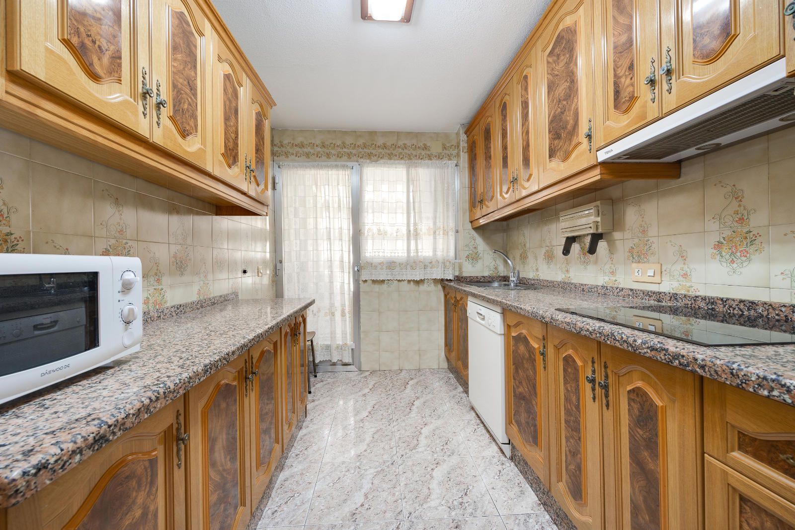 Prostorný apartmán v centru Guardamar del Segura – 750 m od moře