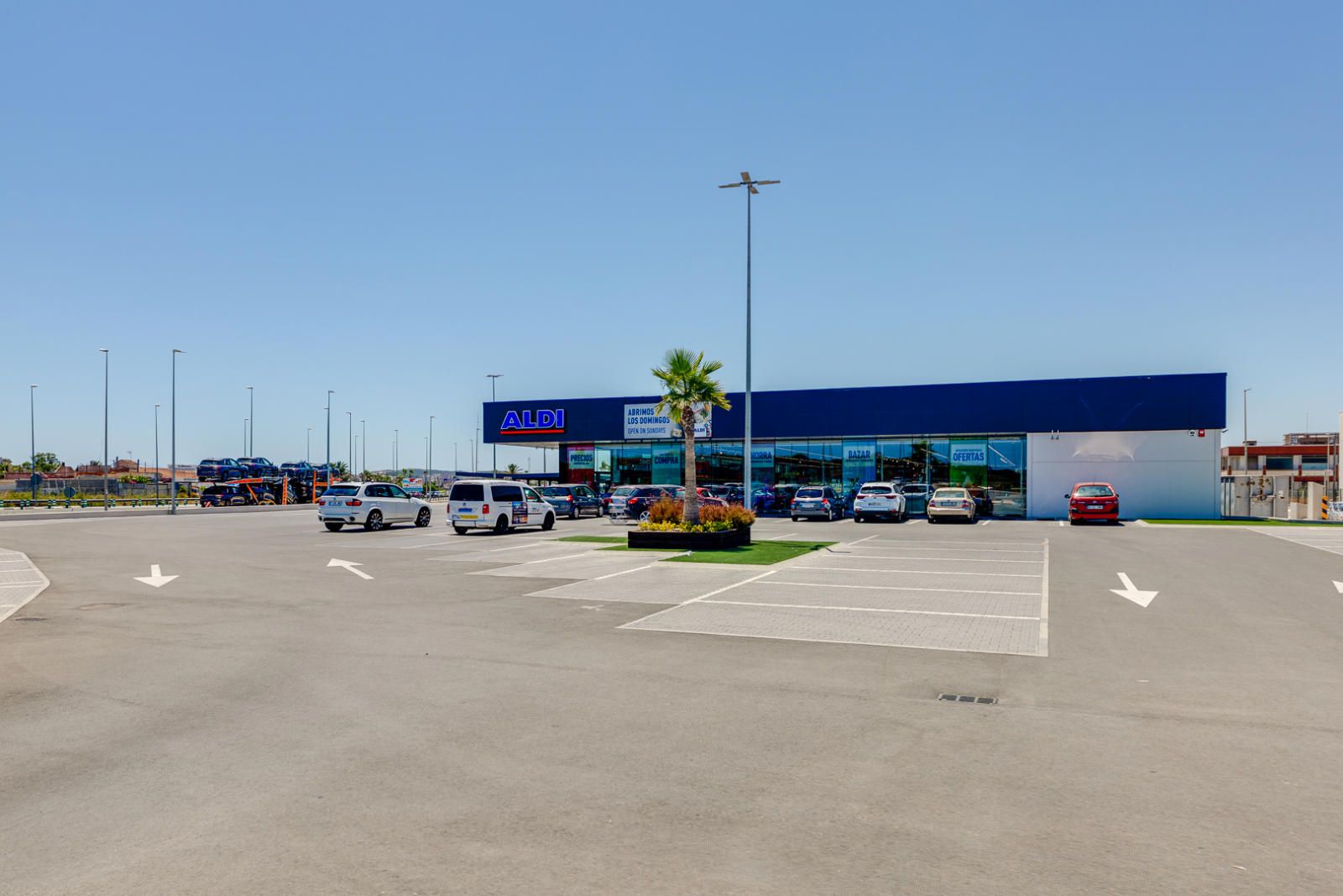 Detached Villa with Private Pool and Solar Energy in La Marina