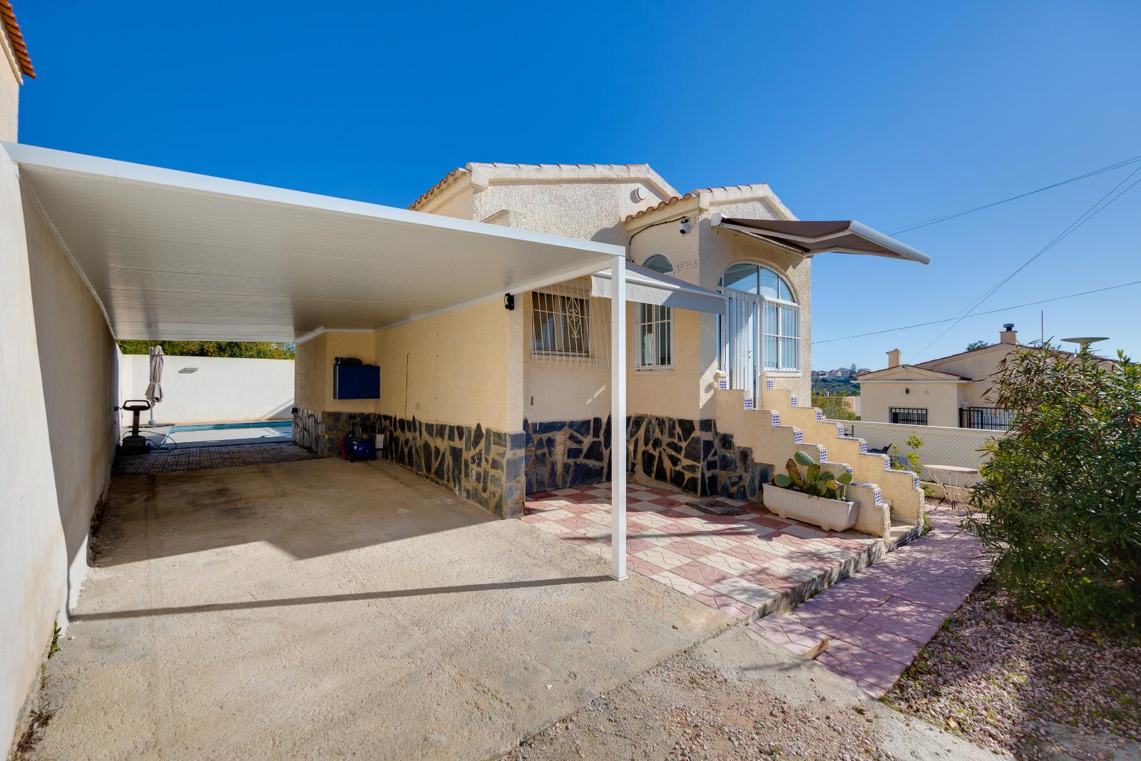 Detached Villa with Private Pool and Solar Energy in La Marina