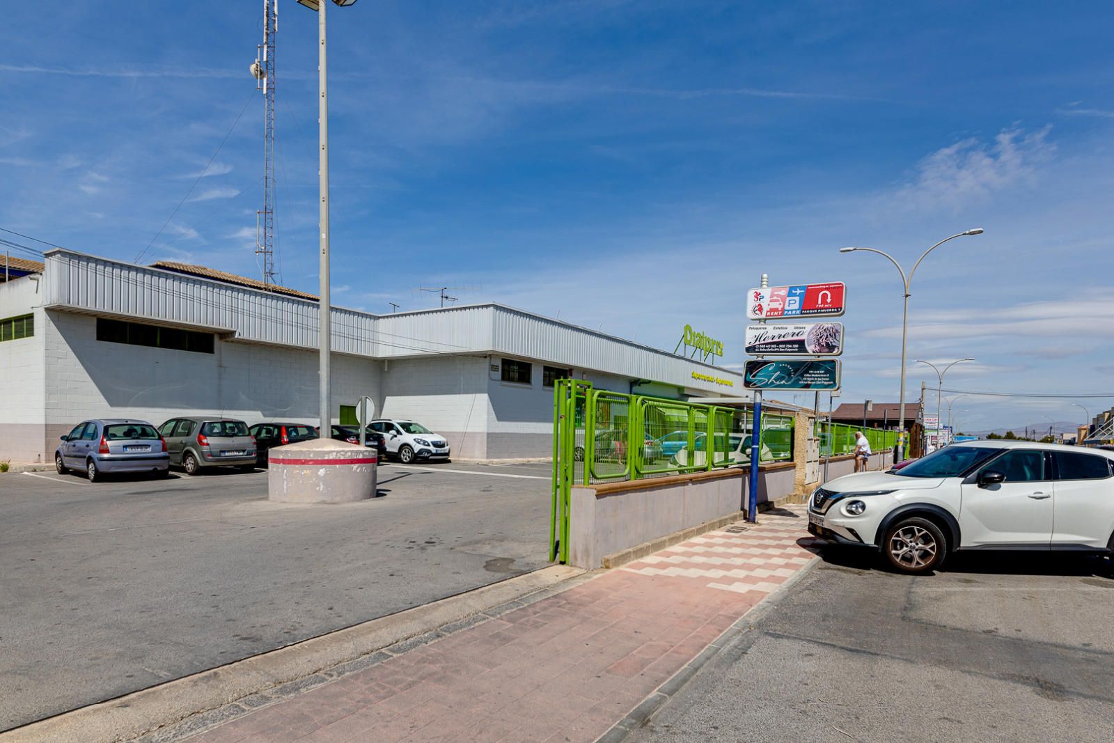 Detached Villa with Private Pool and Solar Energy in La Marina