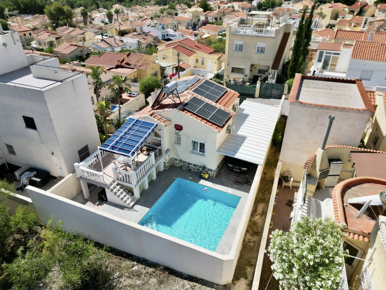 Detached Villa with Private Pool and Solar Energy in La Marina