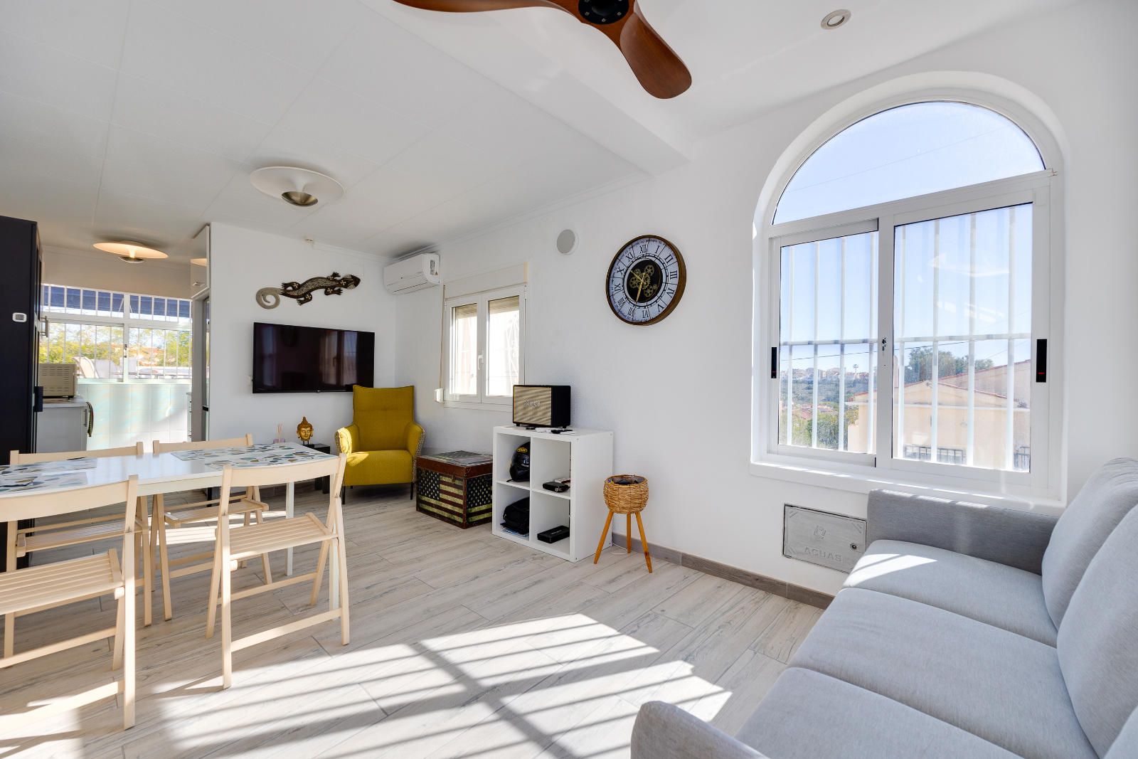 Detached Villa with Private Pool and Solar Energy in La Marina