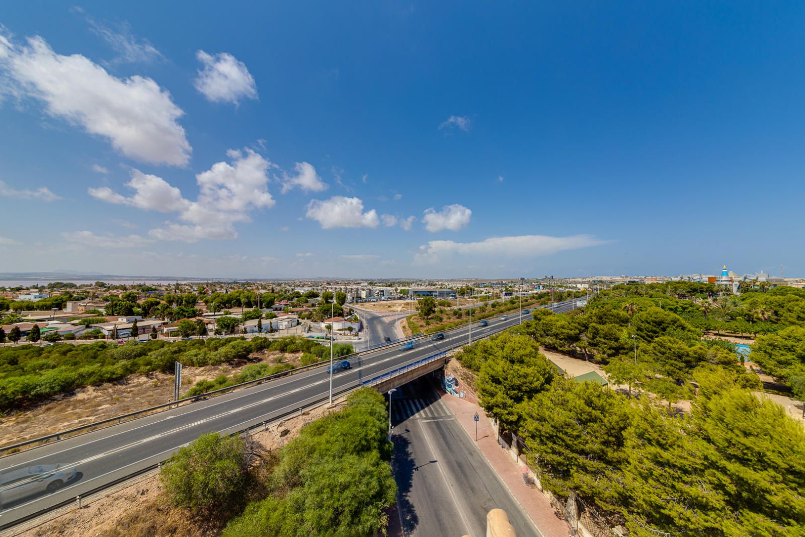 Bright Penthouse with Open Views in Parque de las Naciones – Torrevieja