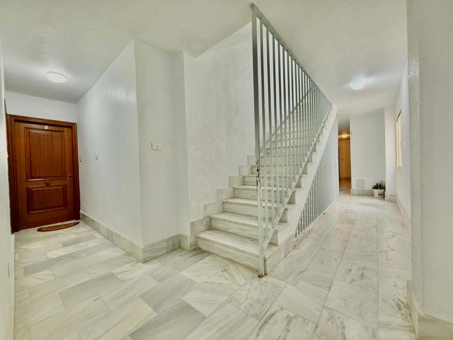 Apartment with Garage and Mar Menor Views – First Line Near the Beach