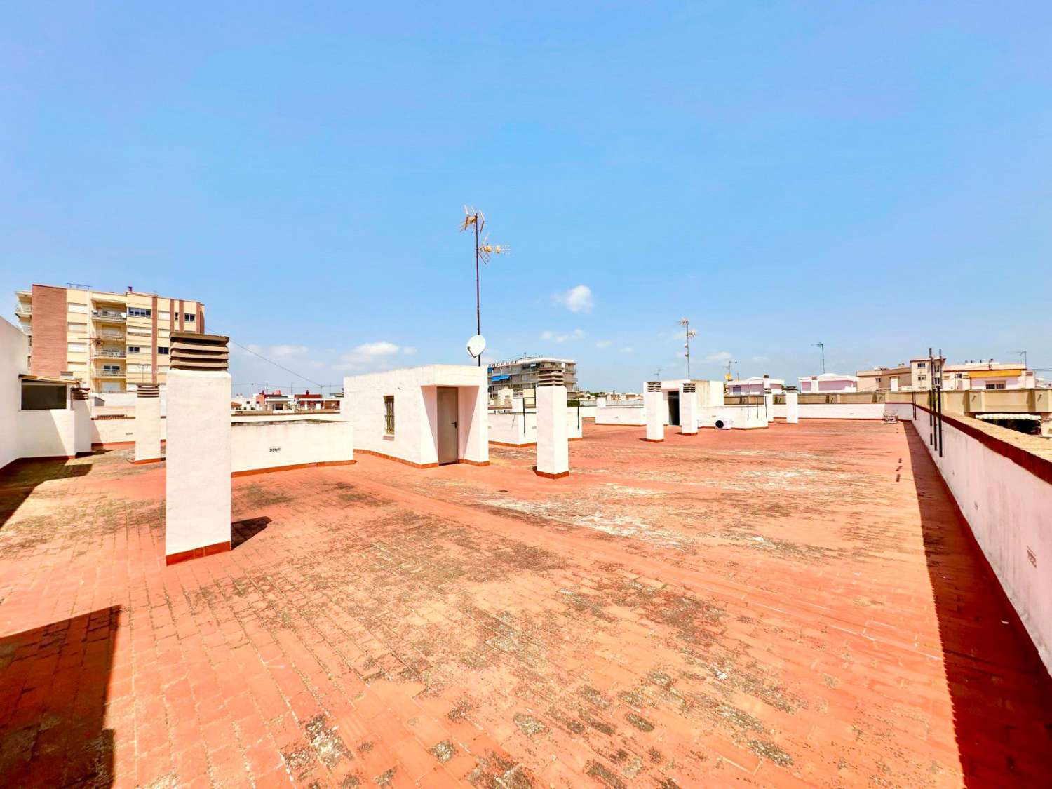 Apartment with Garage and Mar Menor Views – First Line Near the Beach