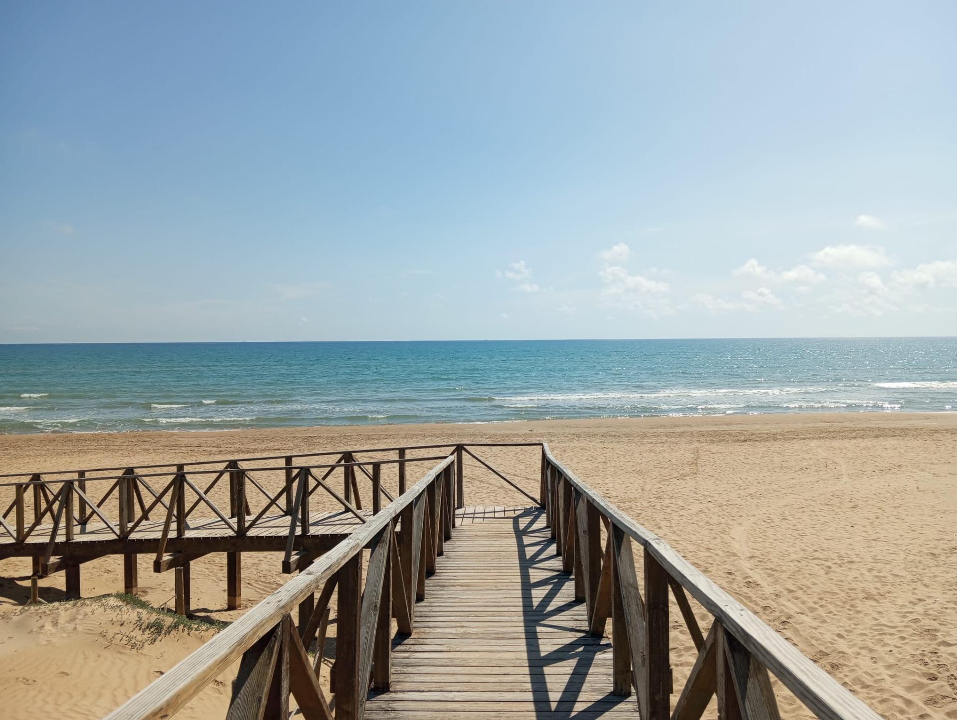 Renovated Ground Floor Bungalow Just 300 m from the Beach – Guardamar del Segura