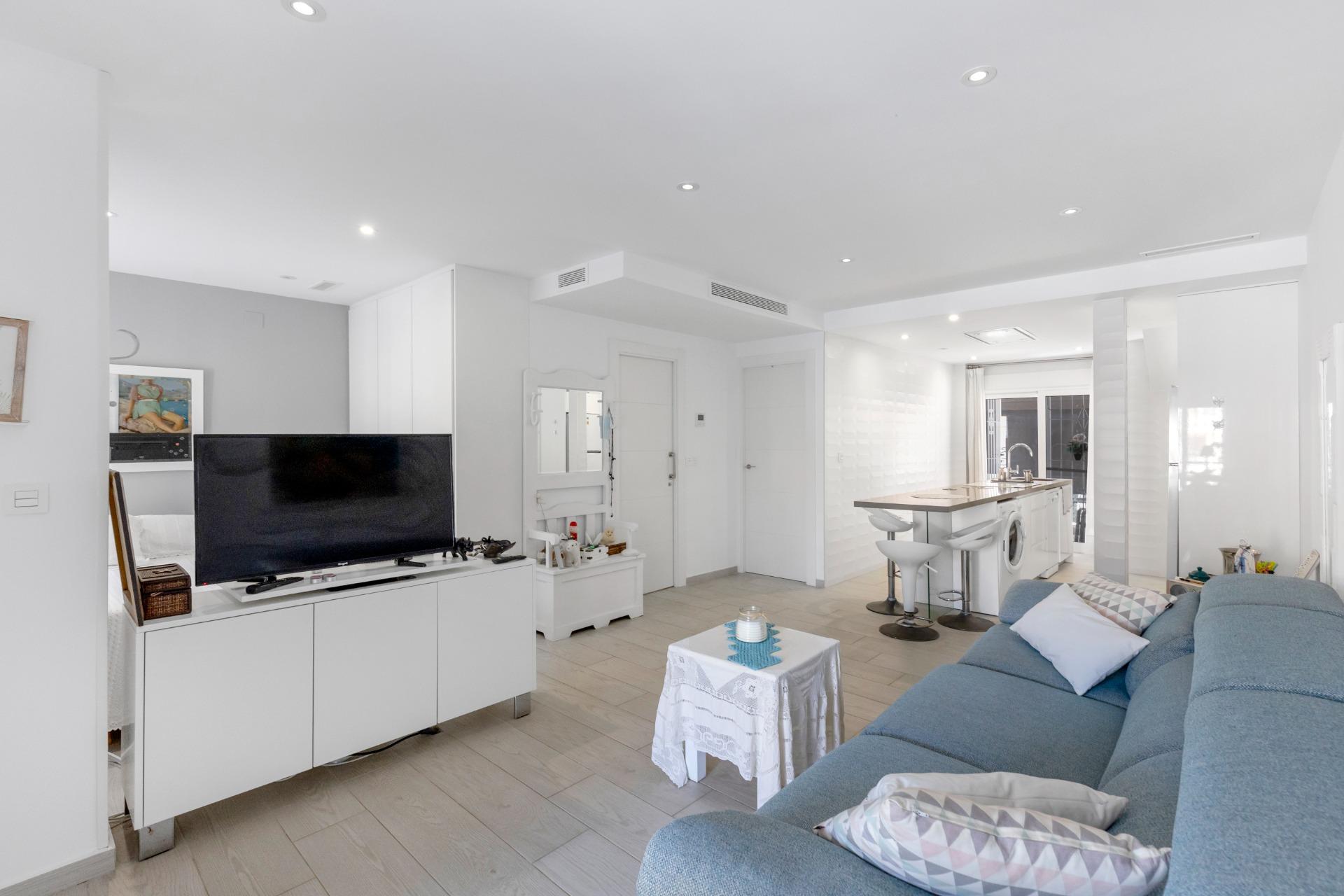 Renovated Ground Floor Bungalow Just 300 m from the Beach – Guardamar del Segura