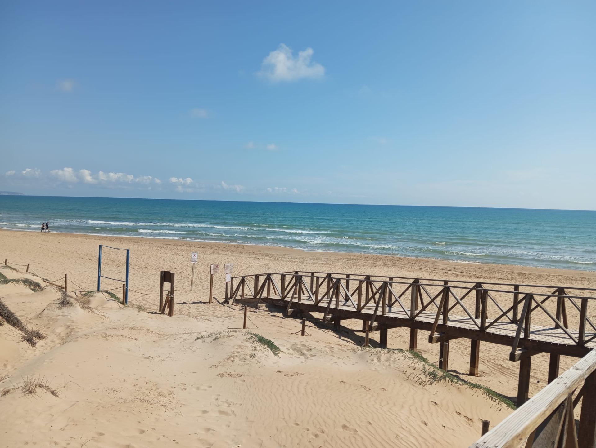 Renovated Ground Floor Bungalow Just 300 m from the Beach – Guardamar del Segura