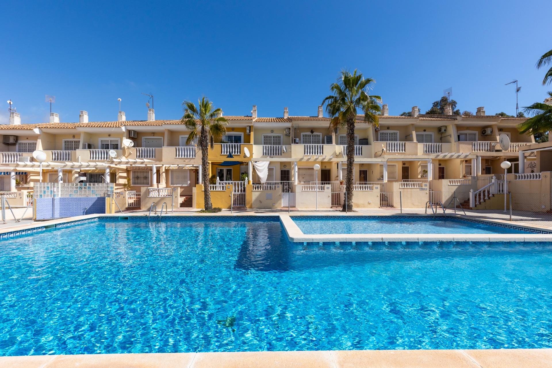 Renovated Ground Floor Bungalow Just 300 m from the Beach – Guardamar del Segura