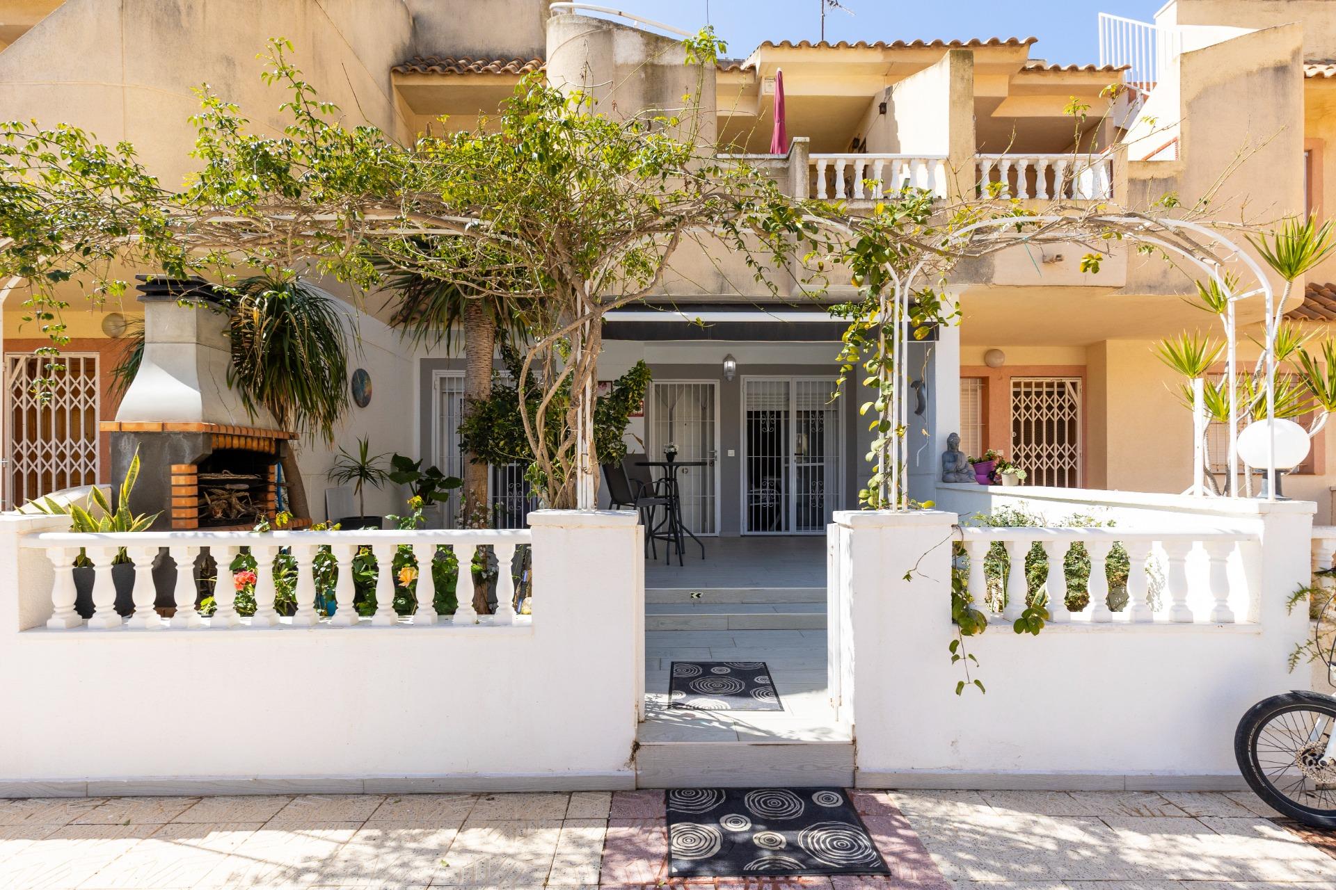 Renovated Ground Floor Bungalow Just 300 m from the Beach – Guardamar del Segura