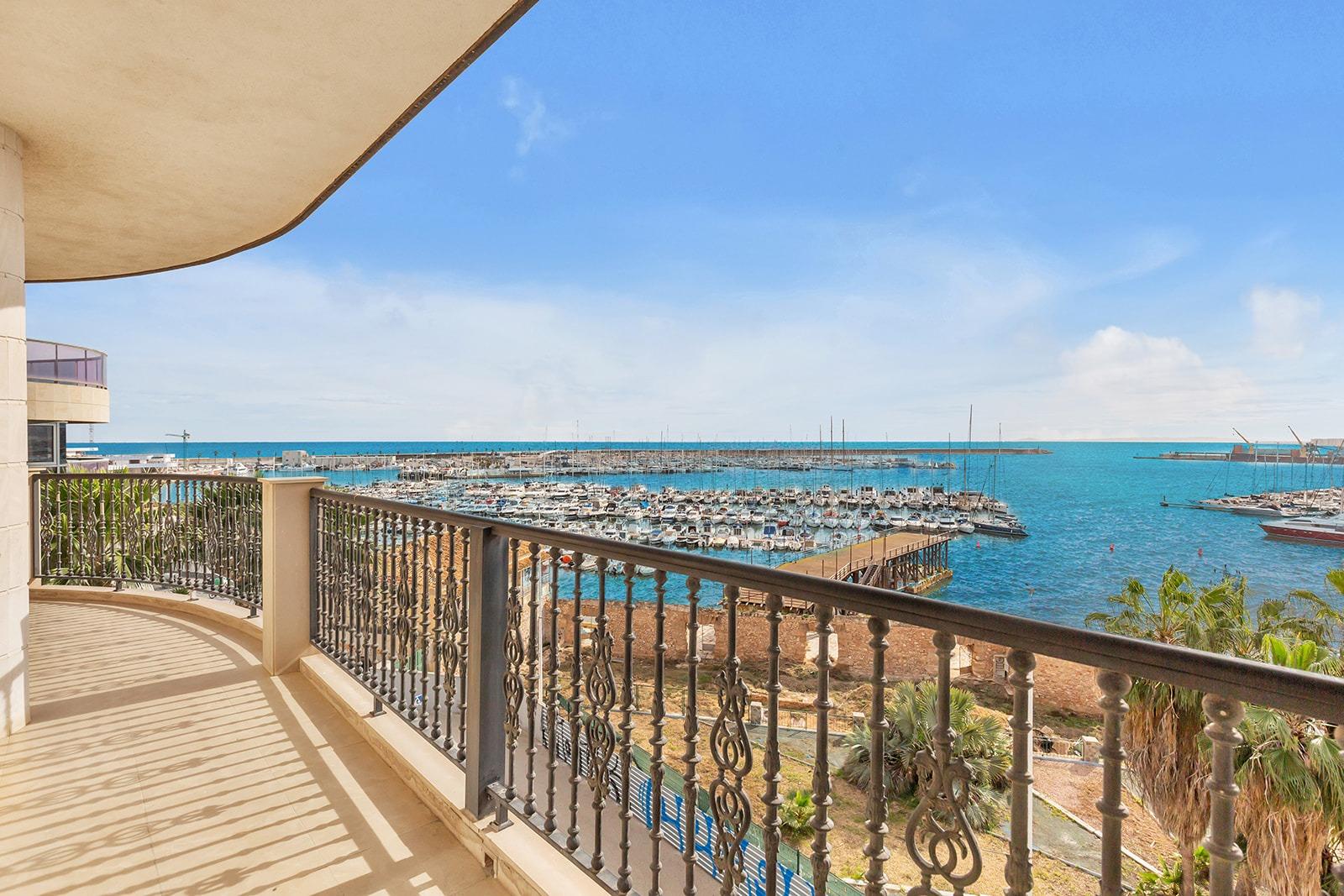Exclusive Property with Views over Paseo Vistalegre – Torrevieja