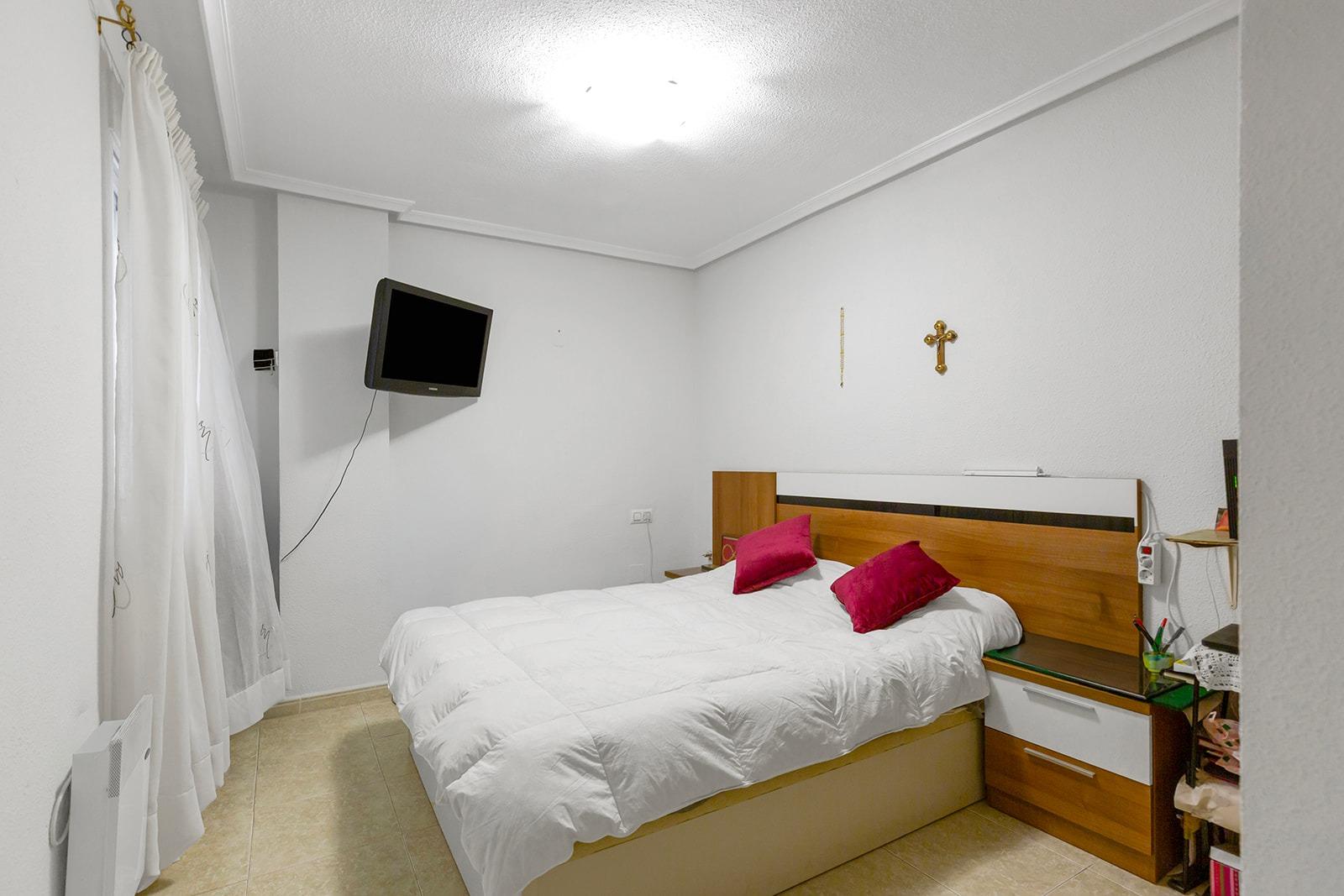 Bright Apartment with Terrace in Torrevieja