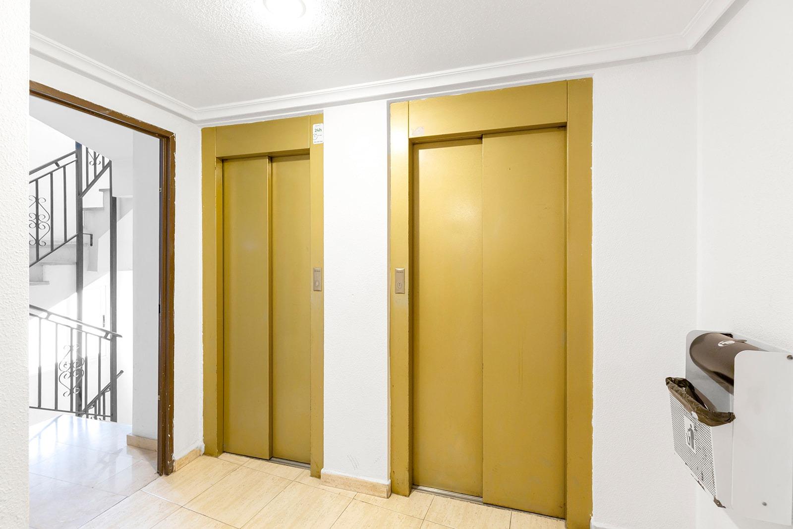 Bright Apartment with Terrace in Torrevieja