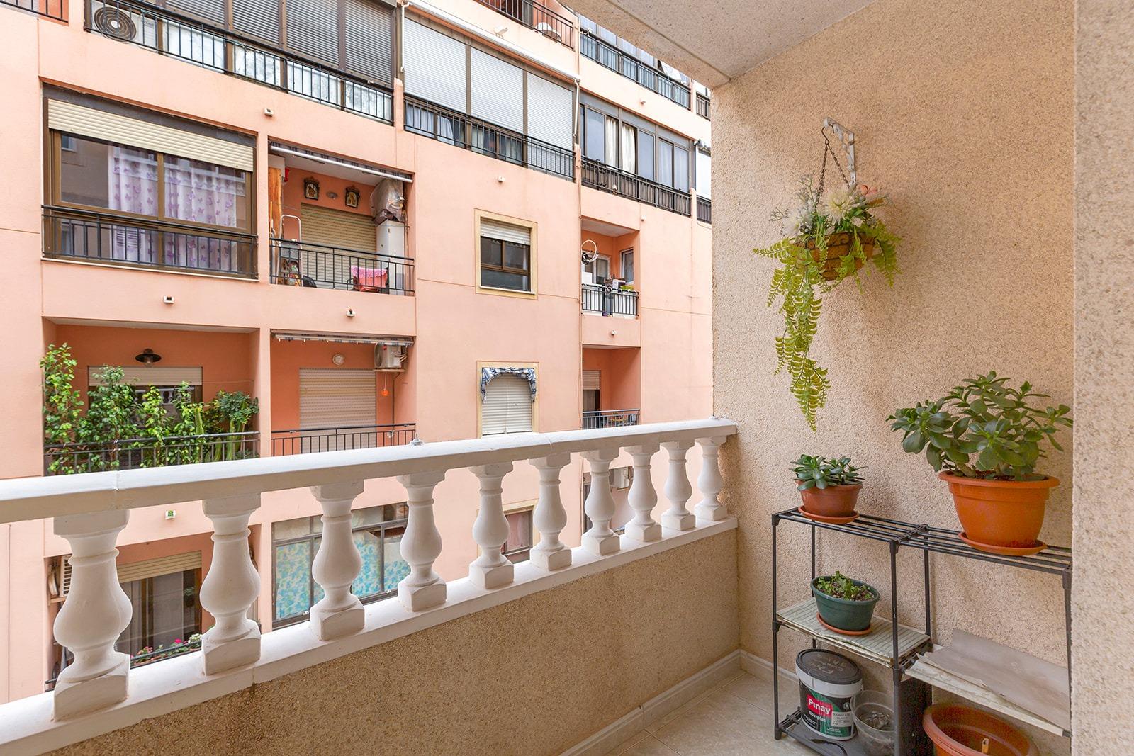 Bright Apartment with Terrace in Torrevieja