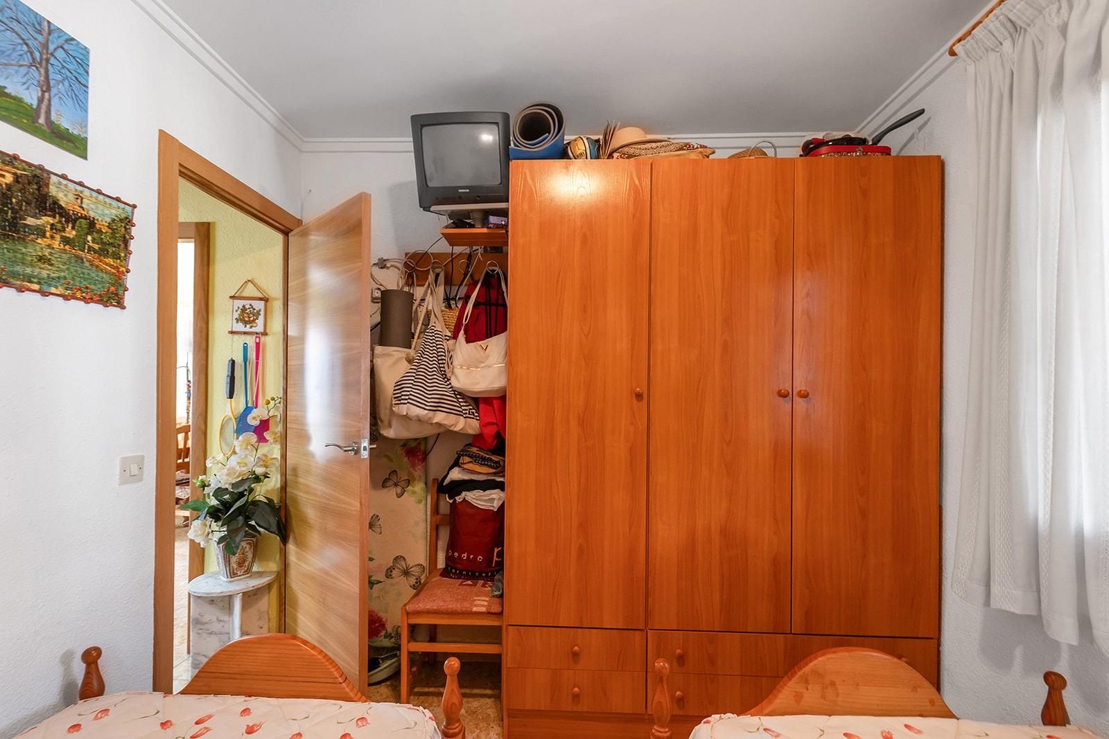 Property with South-Facing Plot Near the Salt Lagoon – Torrevieja