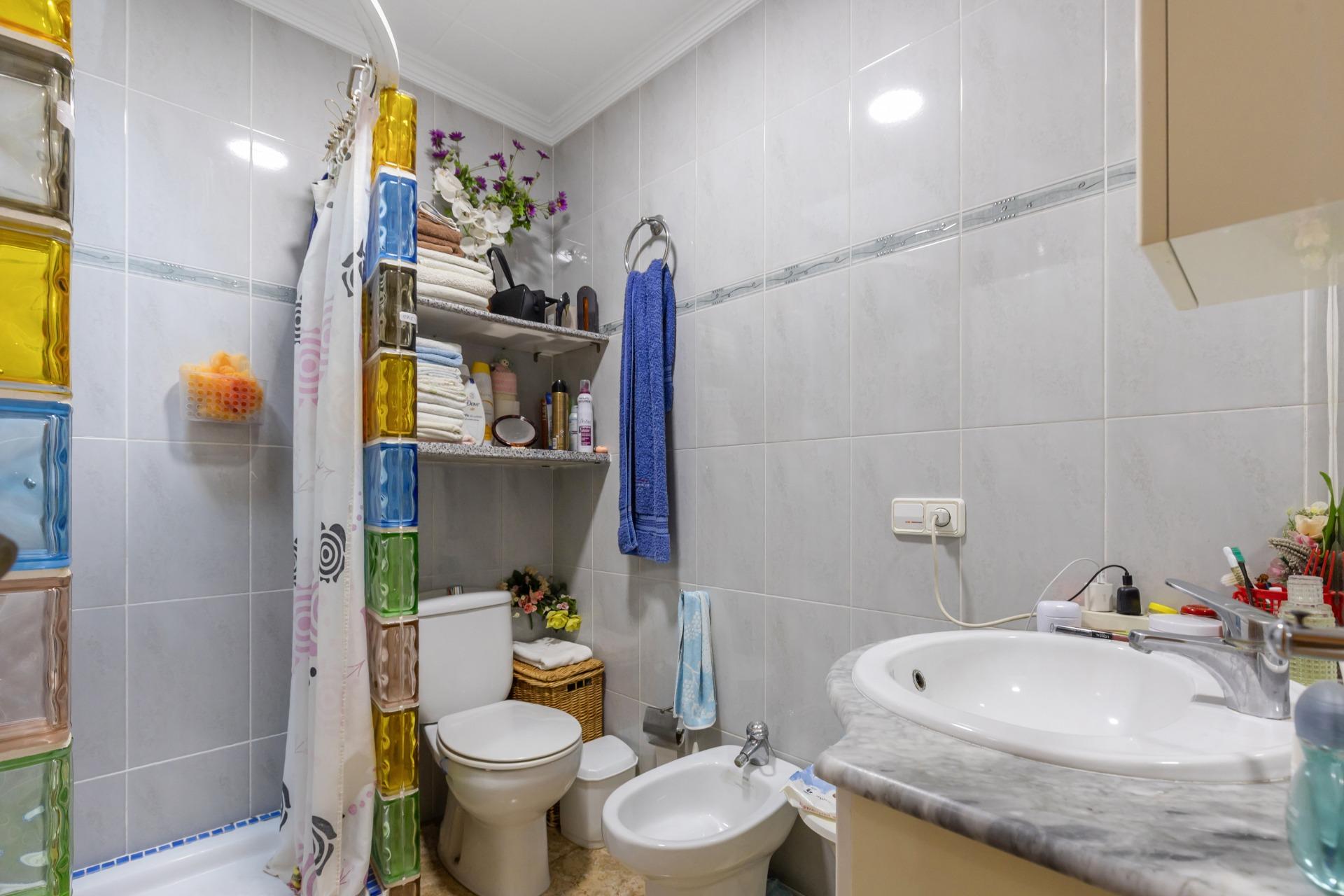 Property with South-Facing Plot Near the Salt Lagoon – Torrevieja