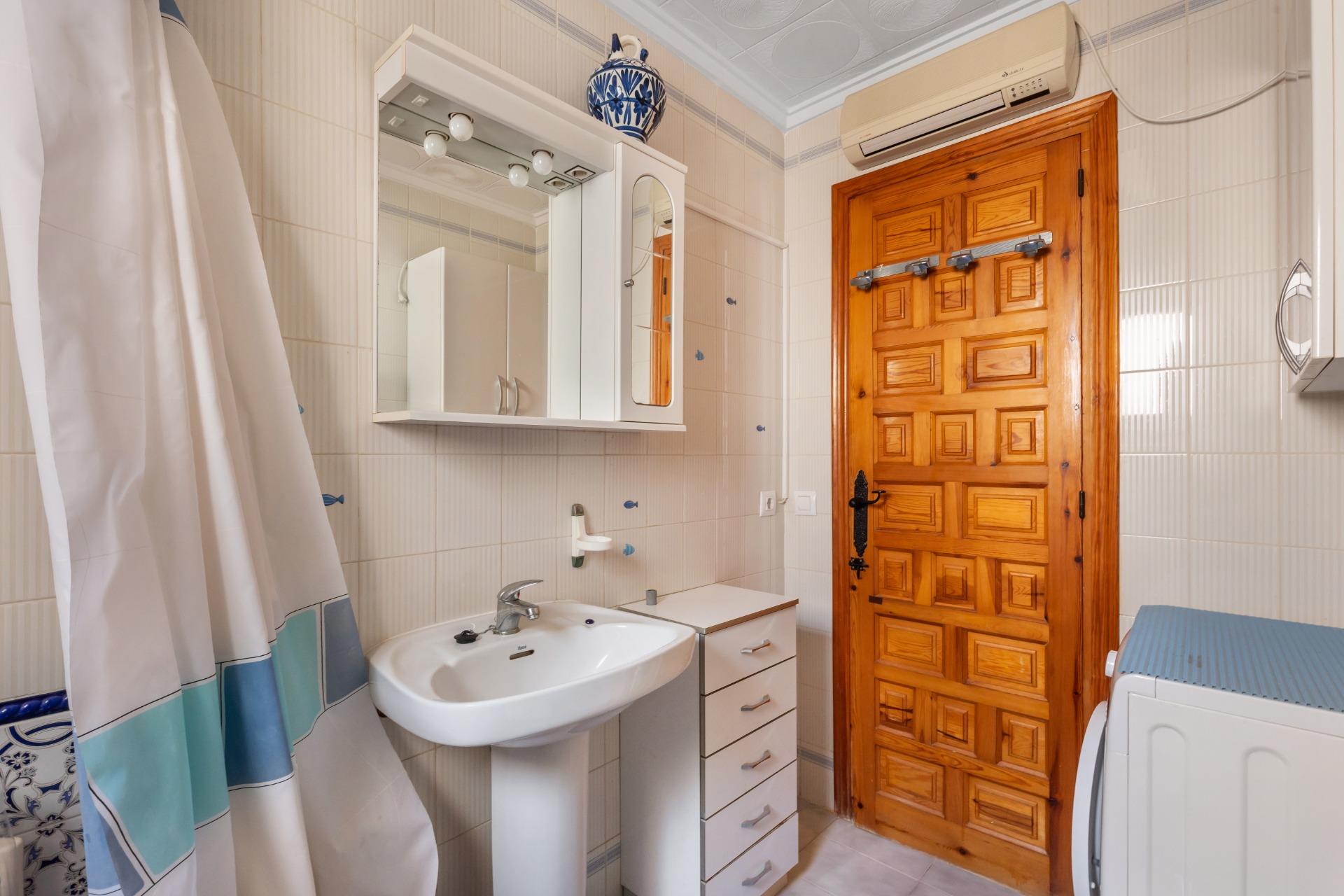 Opportunity: Detached House with Large 317 m² Plot in El Chaparral – La Siesta, Torrevieja