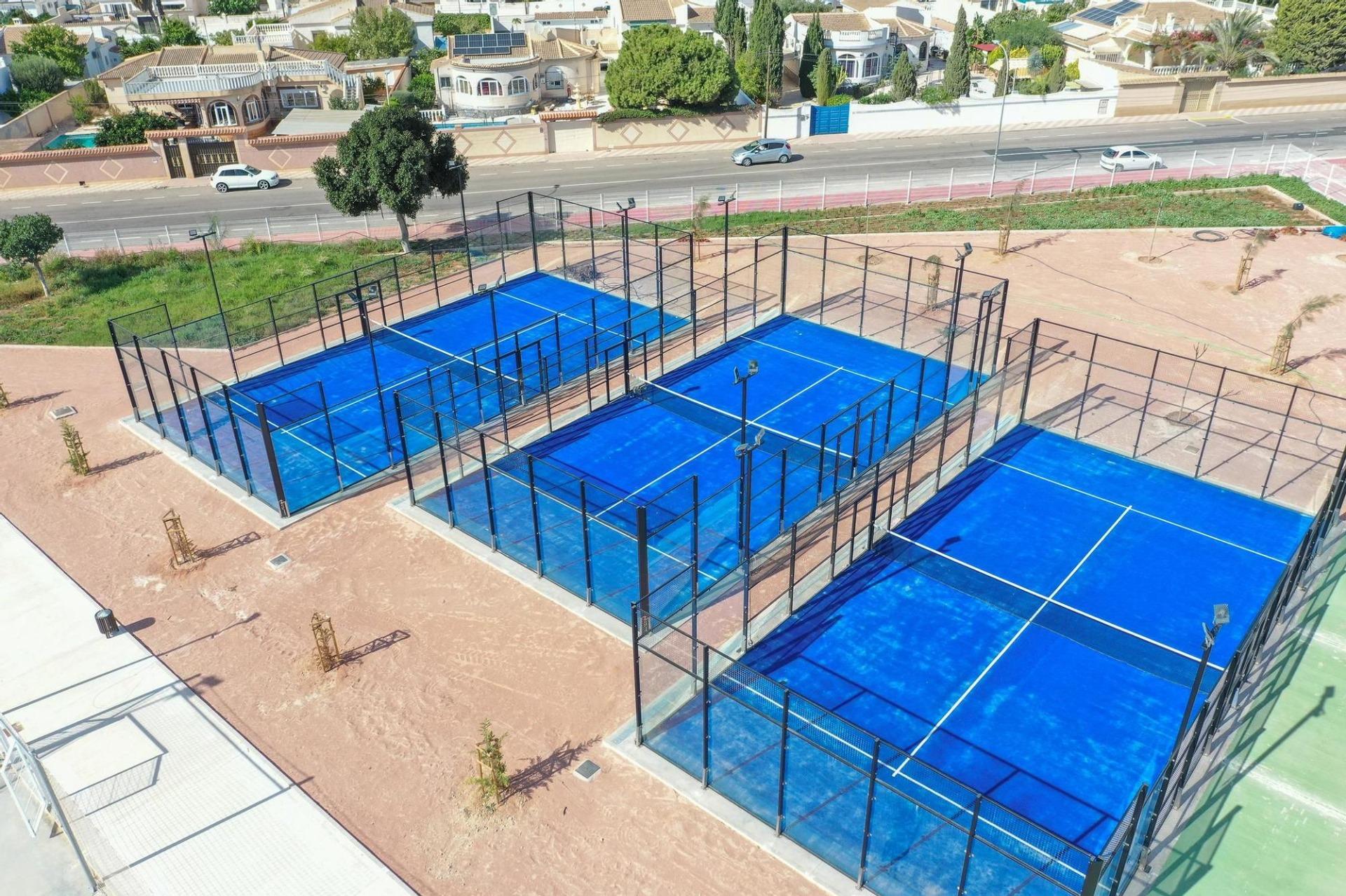 Opportunity: Detached House with Large 317 m² Plot in El Chaparral – La Siesta, Torrevieja