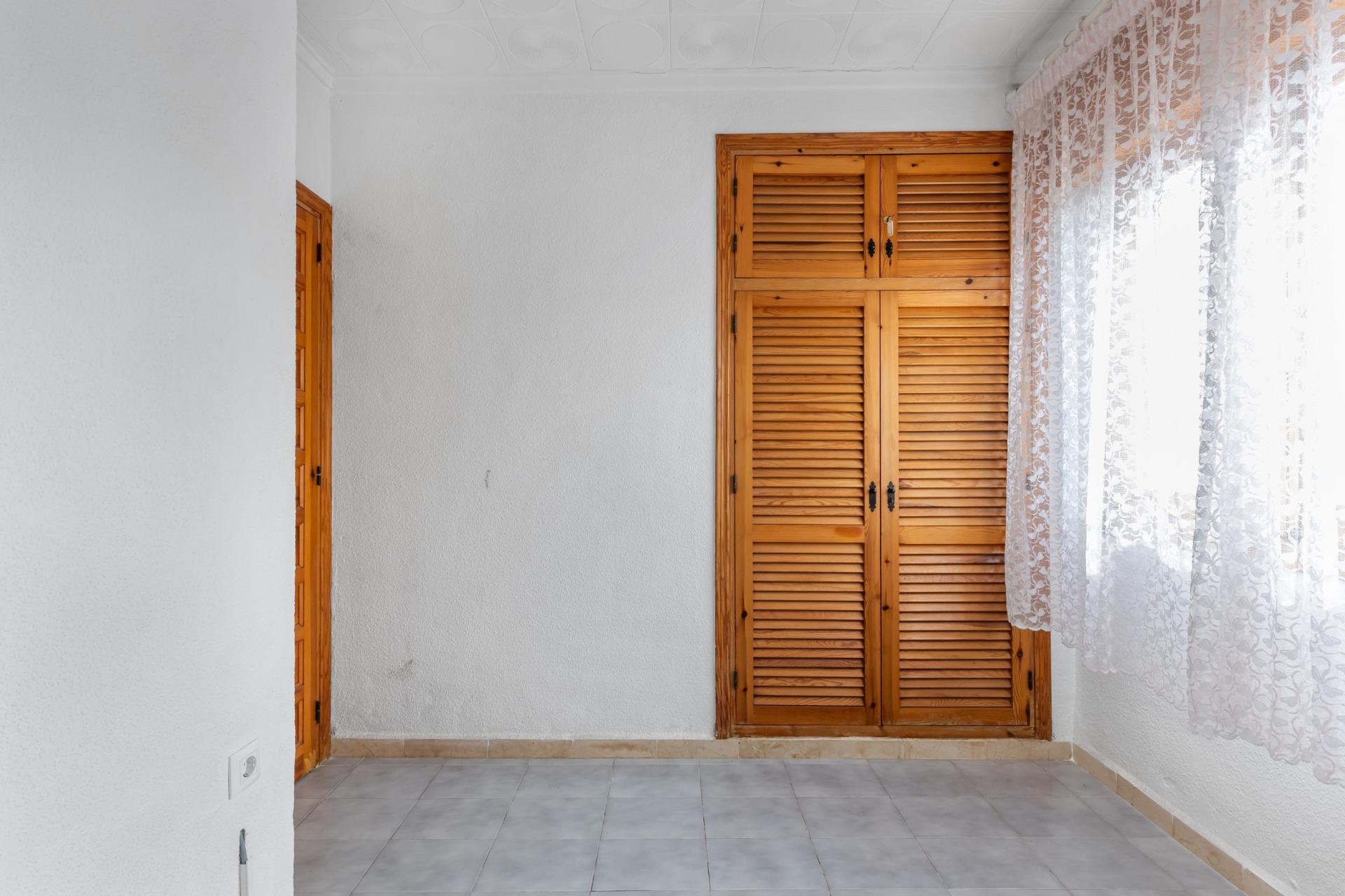 Opportunity: Detached House with Large 317 m² Plot in El Chaparral – La Siesta, Torrevieja