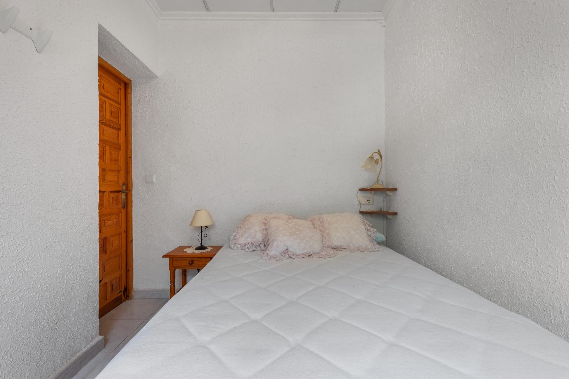 Opportunity: Detached House with Large 317 m² Plot in El Chaparral – La Siesta, Torrevieja