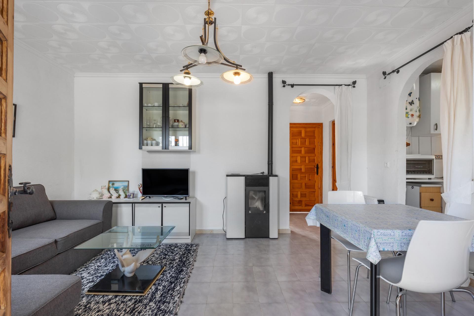 Opportunity: Detached House with Large 317 m² Plot in El Chaparral – La Siesta, Torrevieja