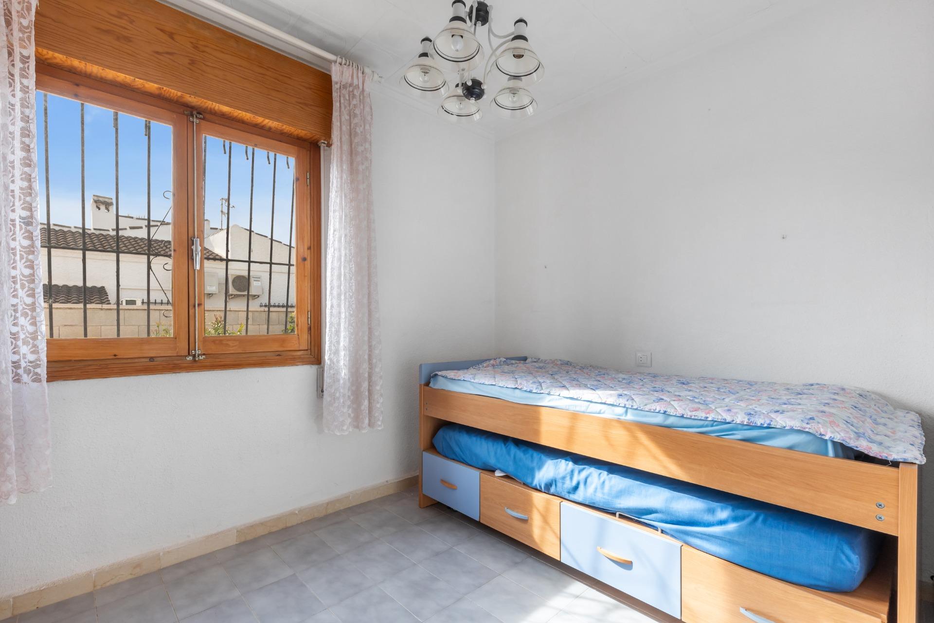 Opportunity: Detached House with Large 317 m² Plot in El Chaparral – La Siesta, Torrevieja