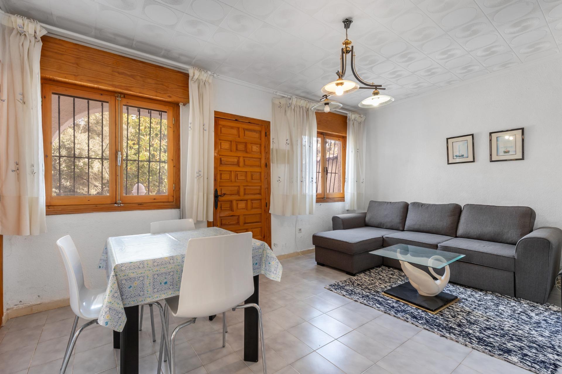 Opportunity: Detached House with Large 317 m² Plot in El Chaparral – La Siesta, Torrevieja