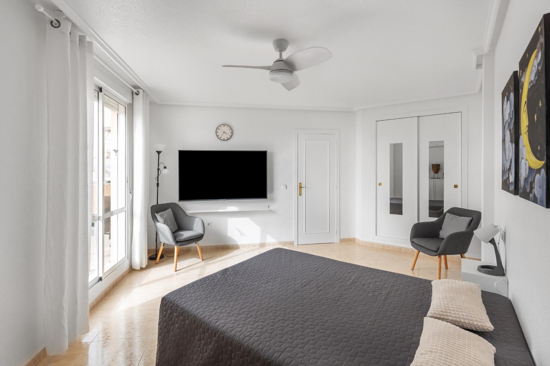 Sunny Penthouse with Large Terrace in Residencial Santa Gema – Torrevieja