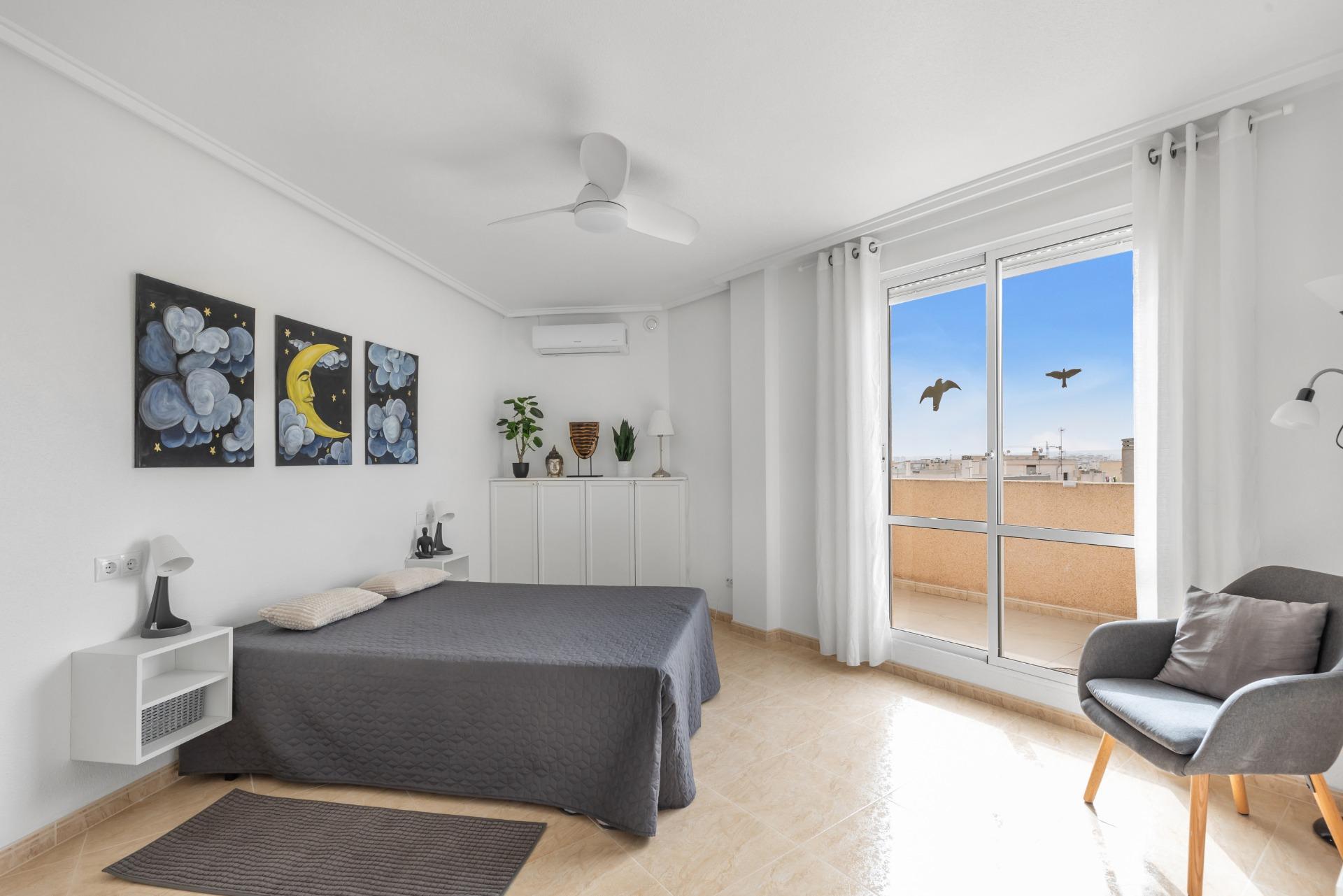 Sunny Penthouse with Large Terrace in Residencial Santa Gema – Torrevieja