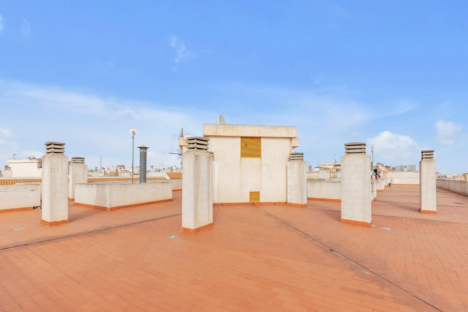Sunny Penthouse with Large Terrace in Residencial Santa Gema – Torrevieja