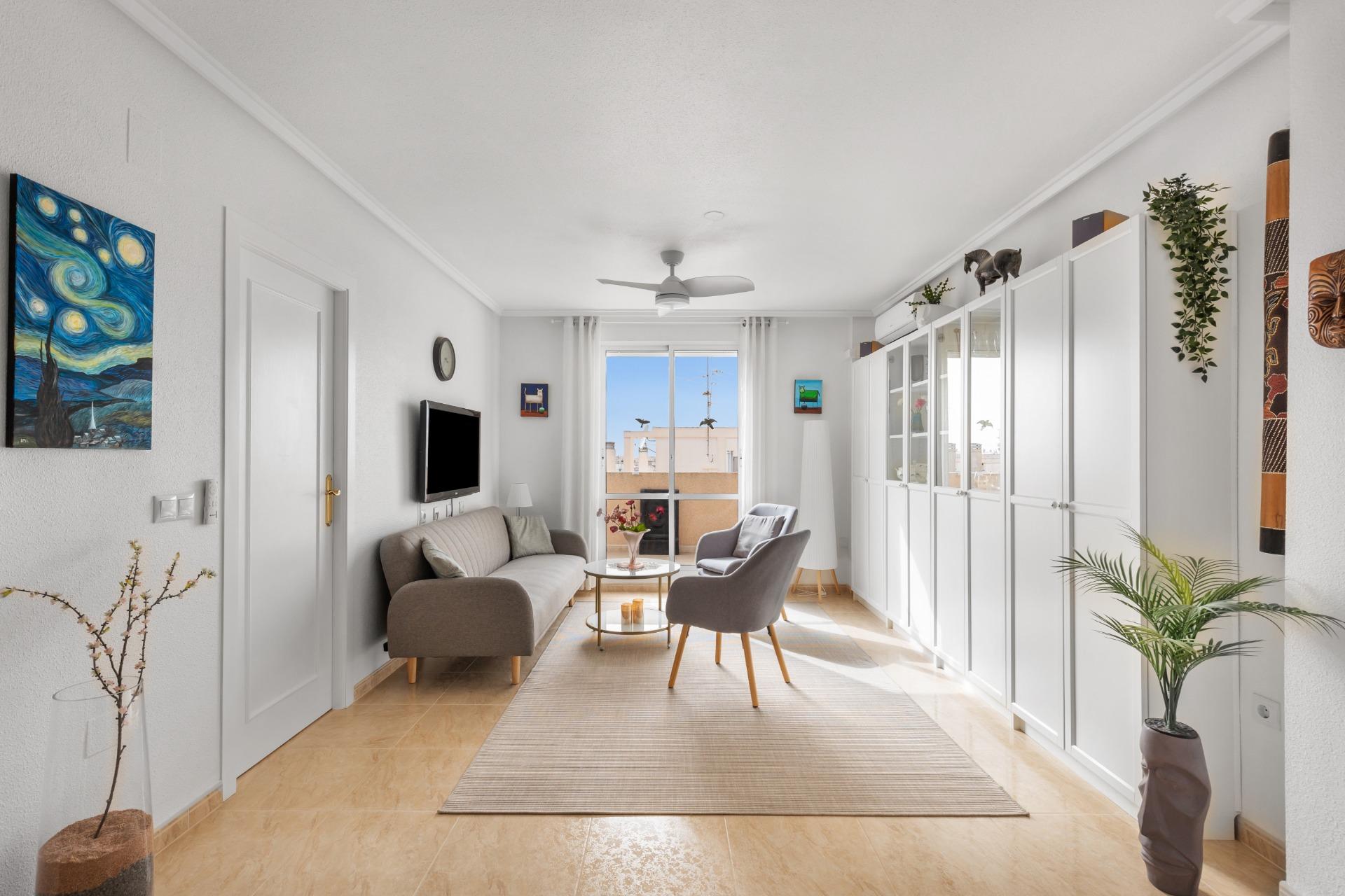 Sunny Penthouse with Large Terrace in Residencial Santa Gema – Torrevieja