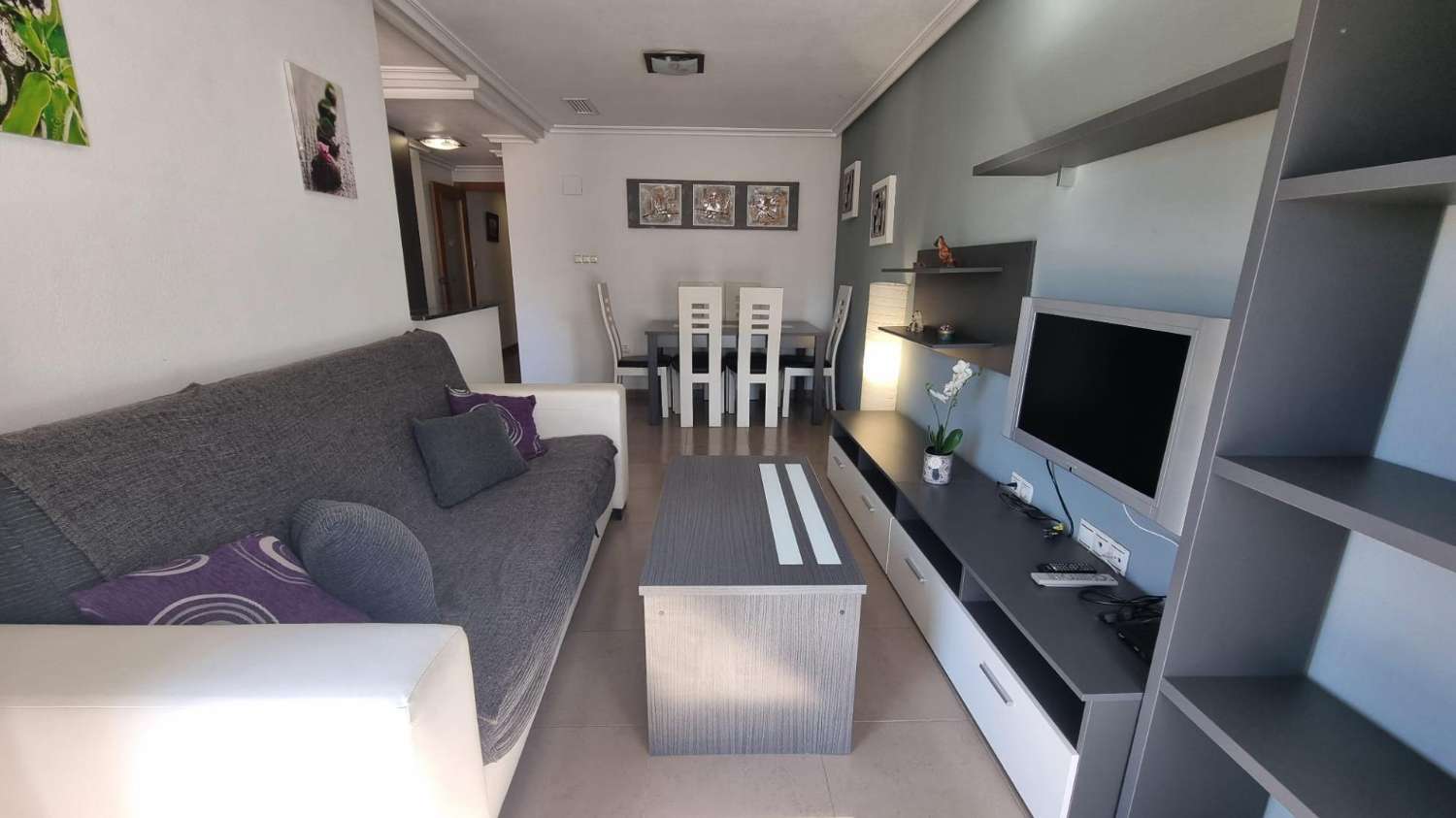 Spacious Apartment Near Playa del Cura – Torrevieja