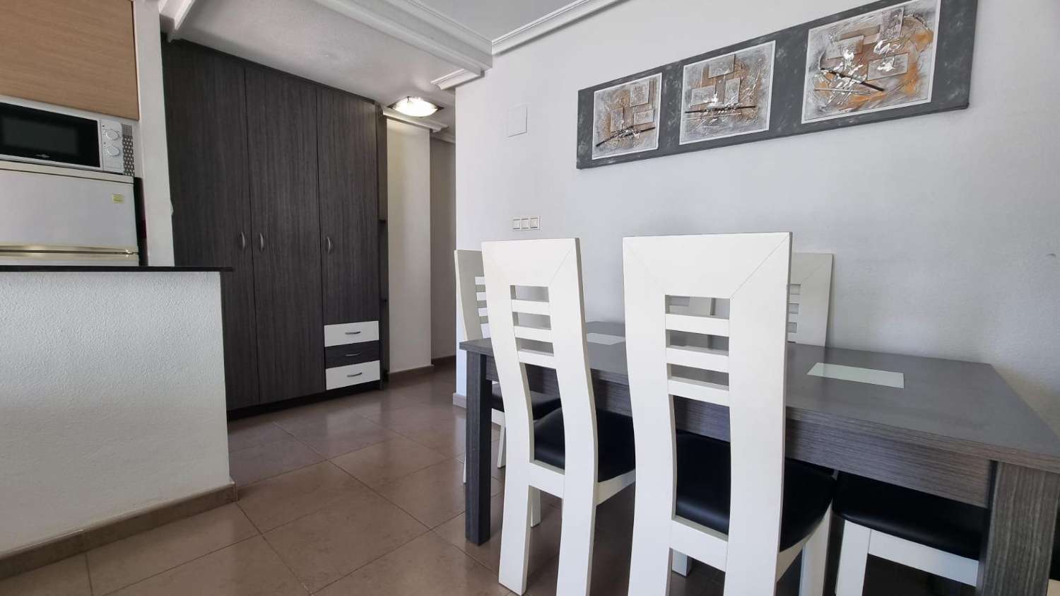 Spacious Apartment Near Playa del Cura – Torrevieja