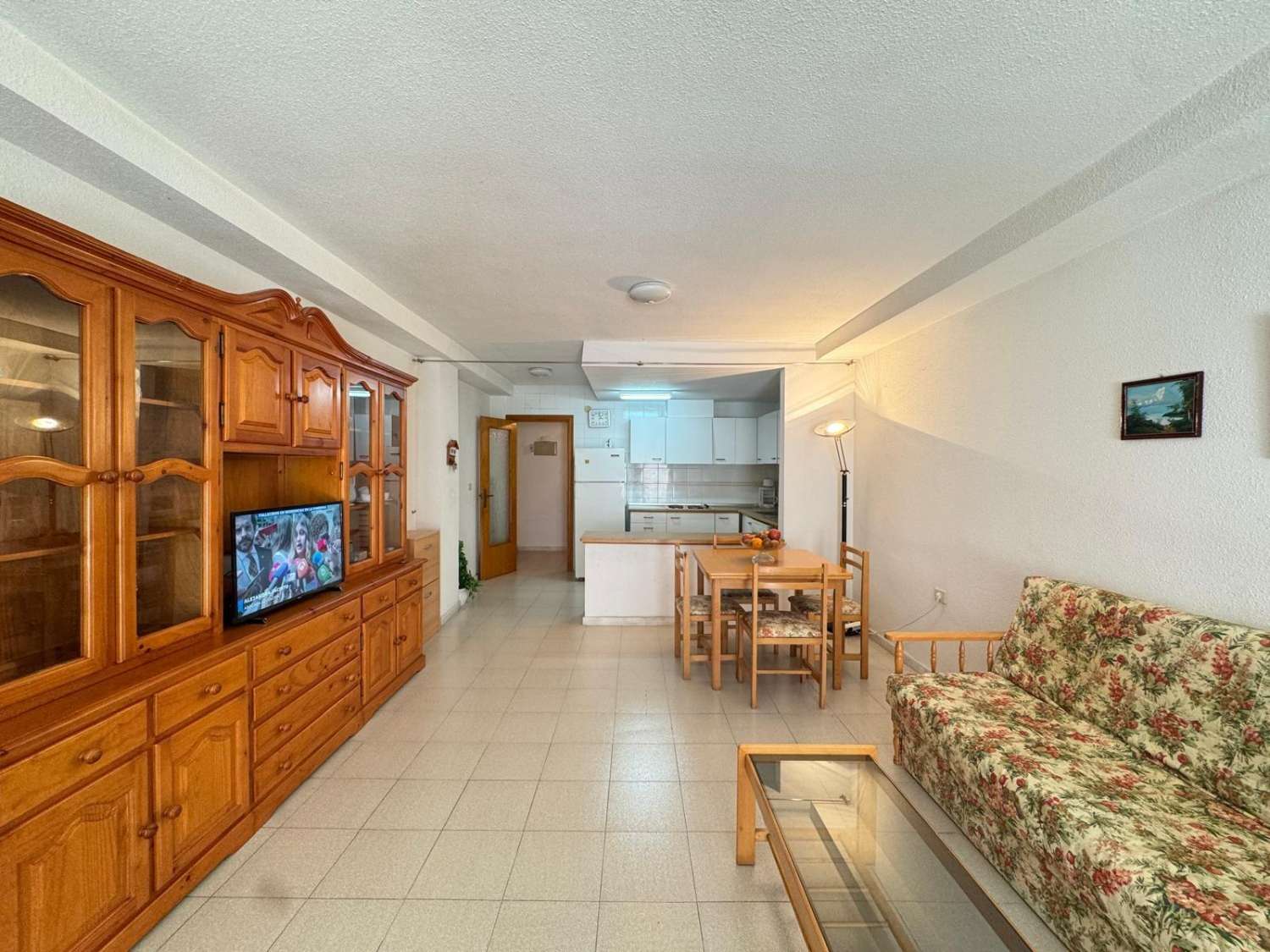 Spacious Apartment with Terrace 350 m from the Sea – Torrevieja