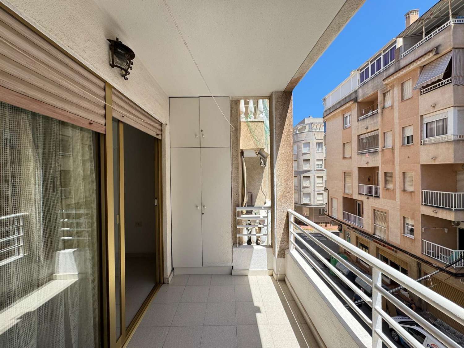 Spacious Apartment with Terrace 350 m from the Sea – Torrevieja