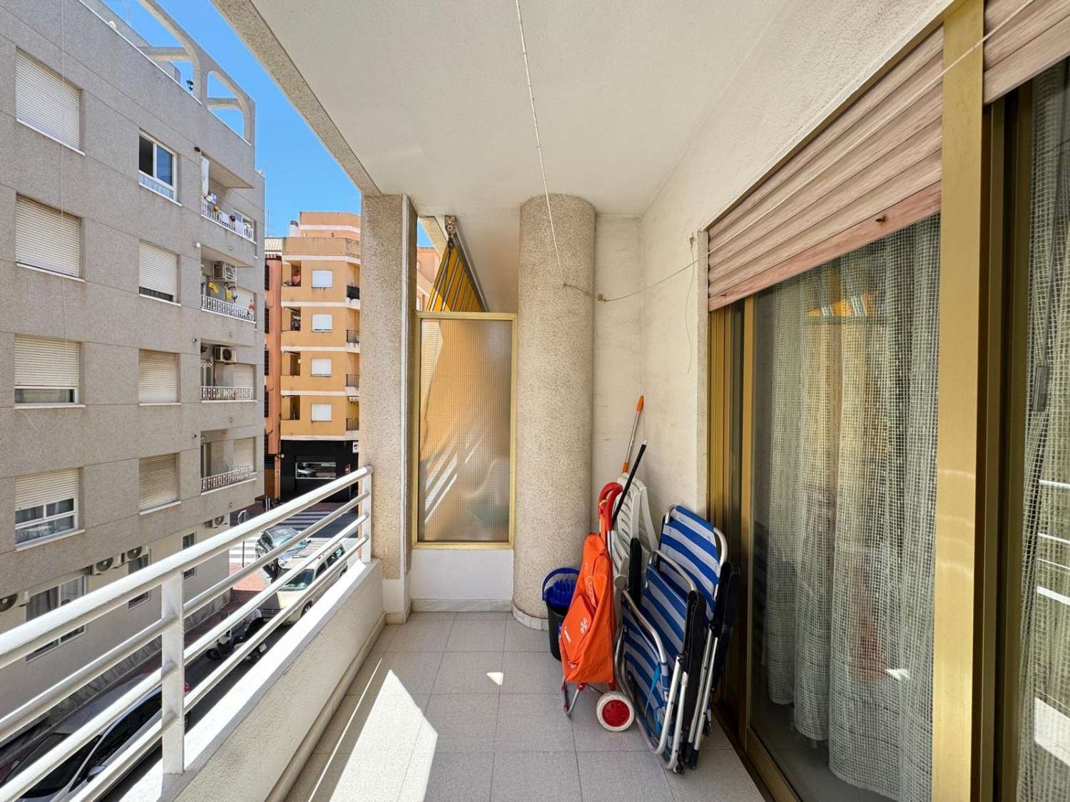 Spacious Apartment with Terrace 350 m from the Sea – Torrevieja