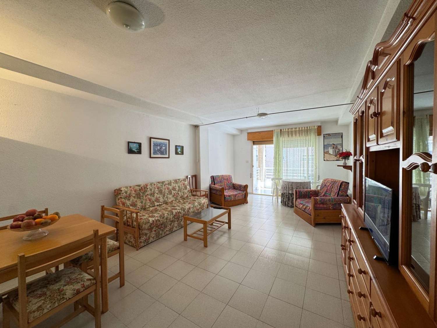 Spacious Apartment with Terrace 350 m from the Sea – Torrevieja