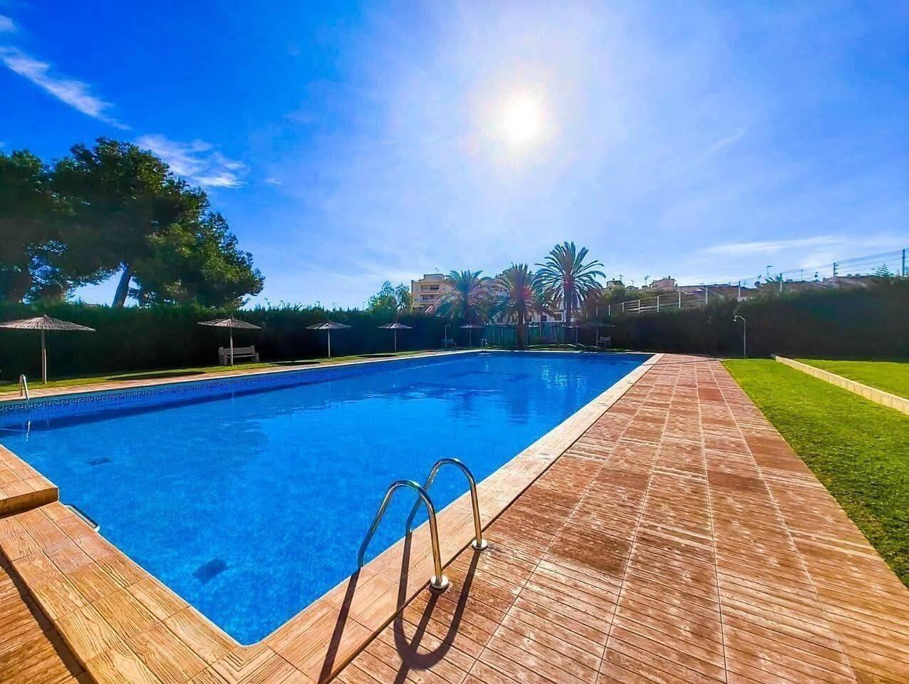 Apartment in Calas Blancas with 3 Pools and Parking – 600 m from the Sea