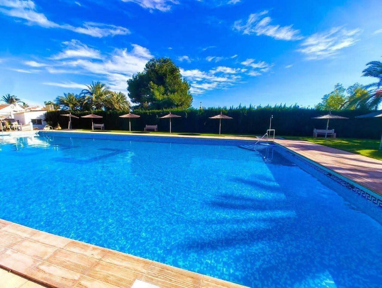 Apartment in Calas Blancas with 3 Pools and Parking – 600 m from the Sea