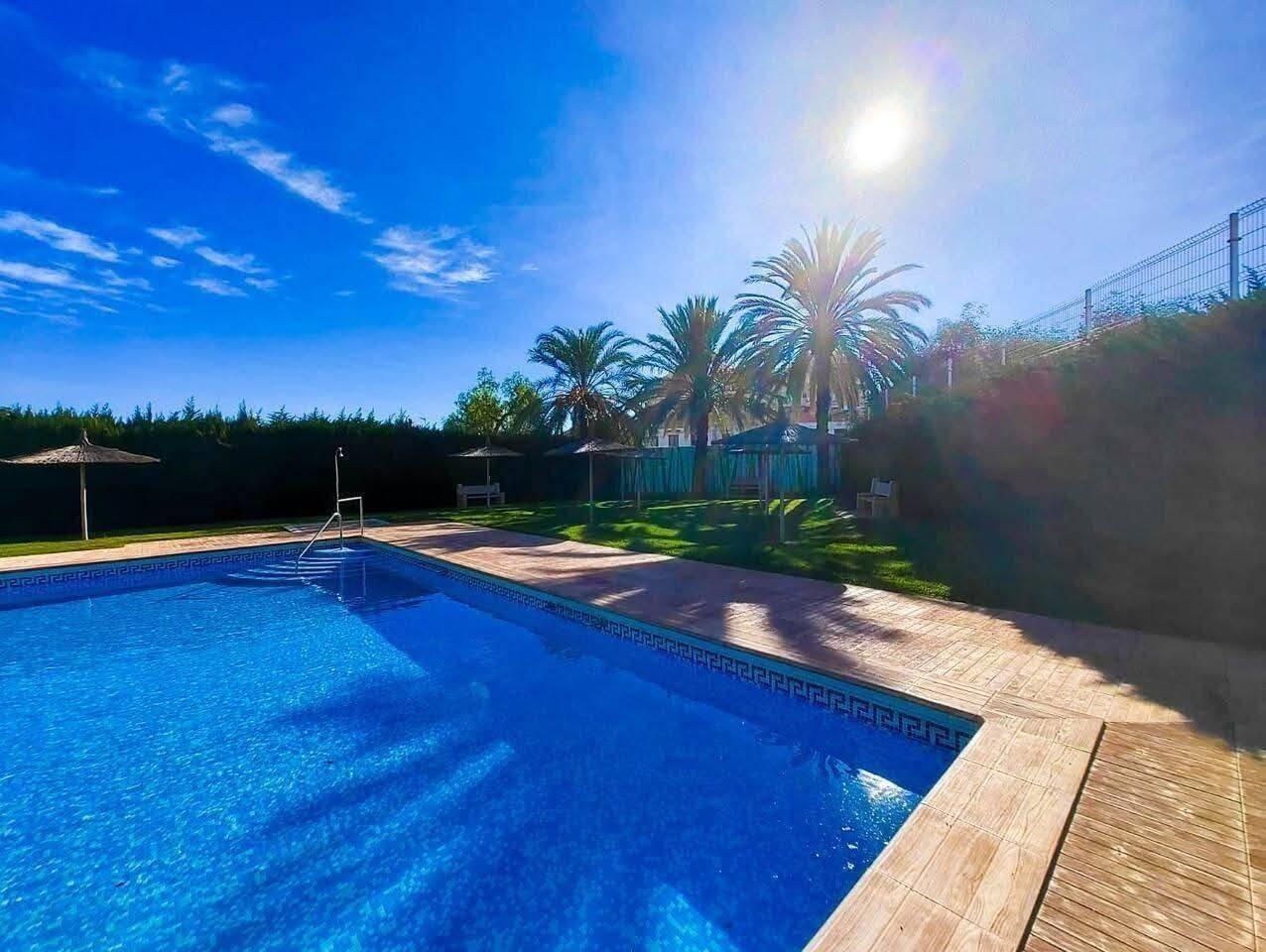 Apartment in Calas Blancas with 3 Pools and Parking – 600 m from the Sea