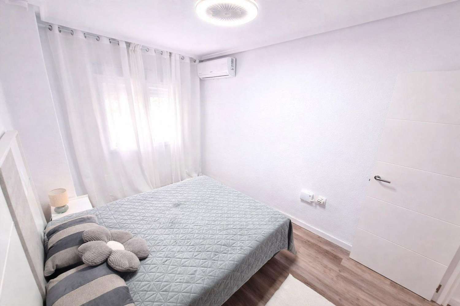 Renovated Ground Floor Apartment – 150 m from the Sea, Torrevieja