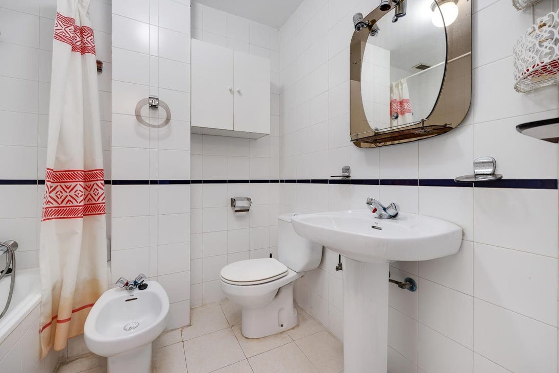 Ground Floor Bungalow with Sunny Terrace and Pool Views – Torrevieja