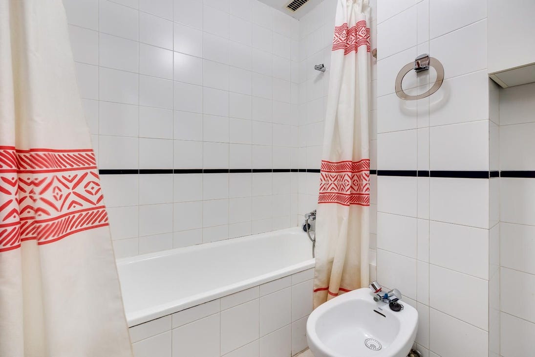 Ground Floor Bungalow with Sunny Terrace and Pool Views – Torrevieja