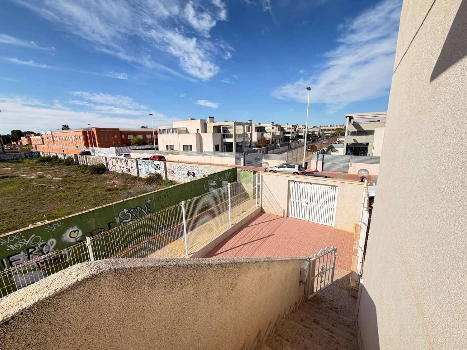 Top Floor Bungalow with Private Solarium and Pool – Aguas Nuevas, Torrevieja