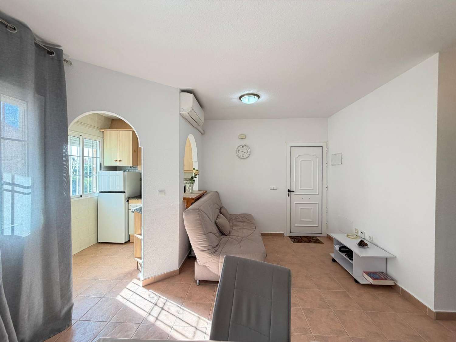 Top Floor Bungalow with Private Solarium and Pool – Aguas Nuevas, Torrevieja