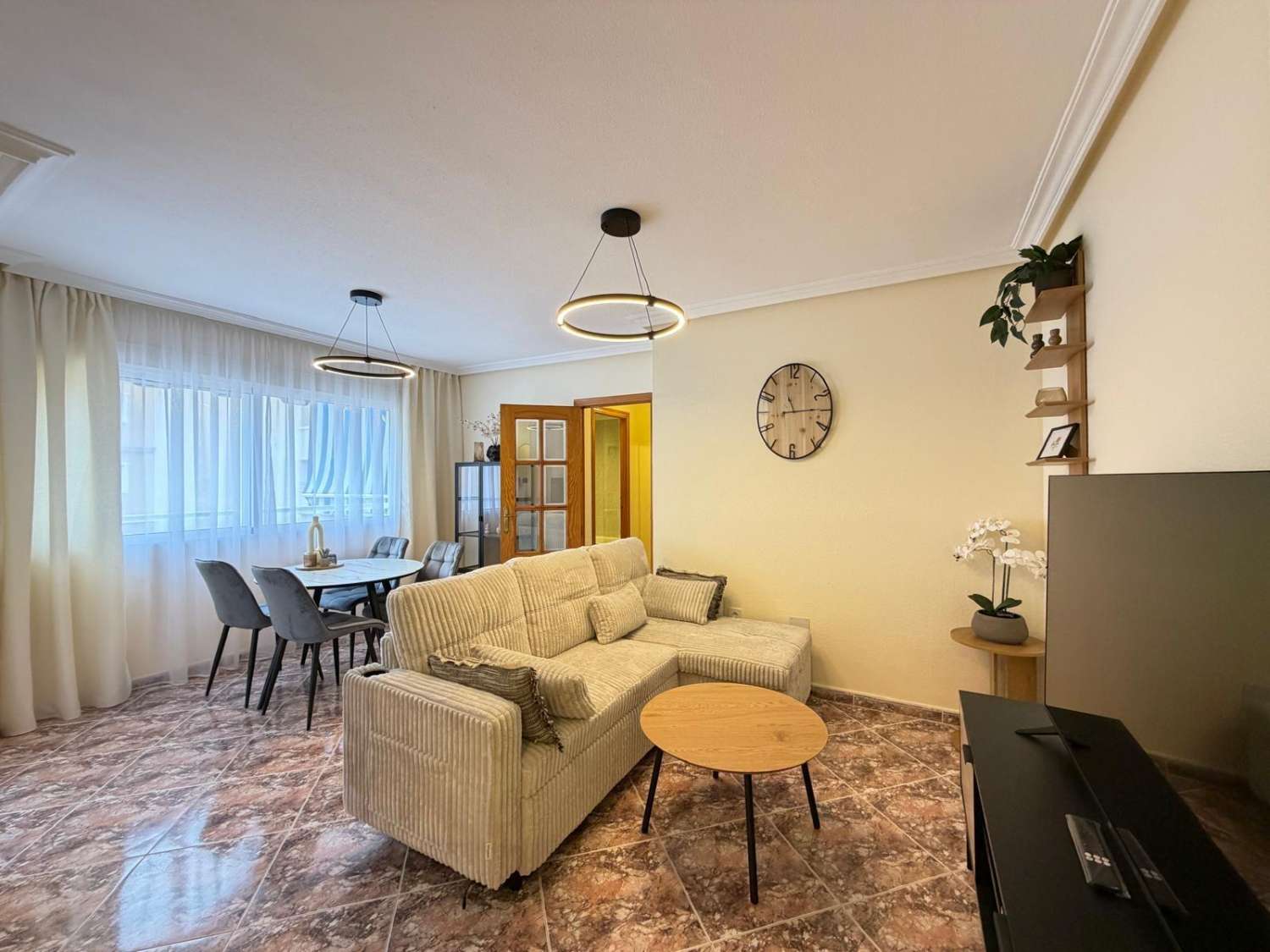 Renovated Apartment Just 200m from Los Locos Beach – Torrevieja